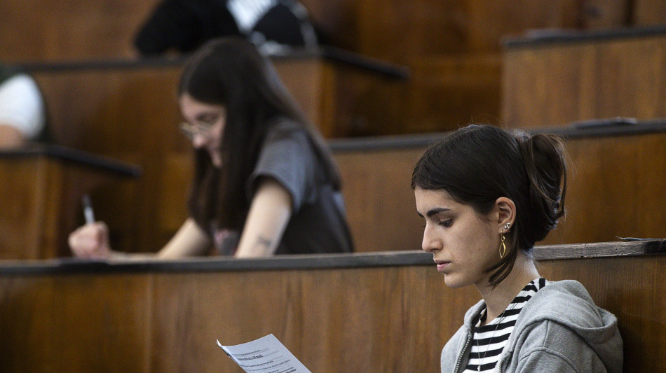 Bernini firma decreto, 9.4 miliardi agli atenei