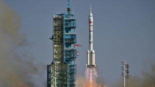 Drei Taikonauten zur chinesischen Weltraumstation aufgebrochen