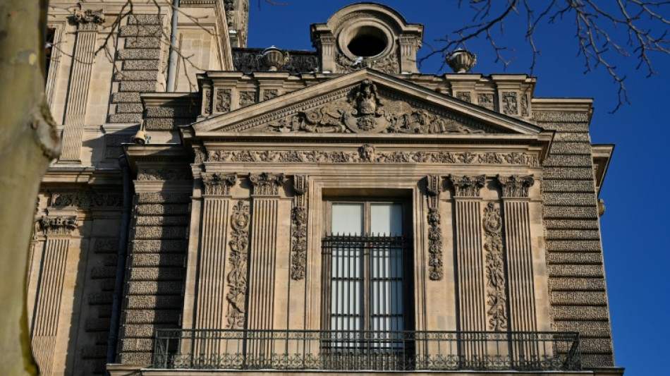  Louvre heist gallery to reopen to public on Wednesday 
