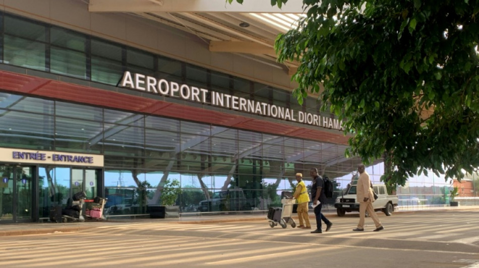  Suspected jihadists stage deadly new attack on Niger airport 