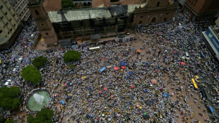 Milhares de pessoas protestam na Col&ocirc;mbia contra governo Petro