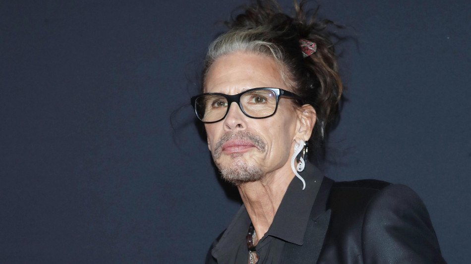 Addio al tour degli Aerosmith, Tyler non ha pi&ugrave; voce