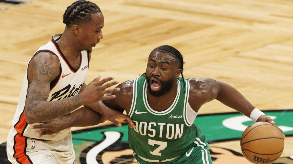 Nba: maxi rissa in Minnesota-Detroit, sette espulsi