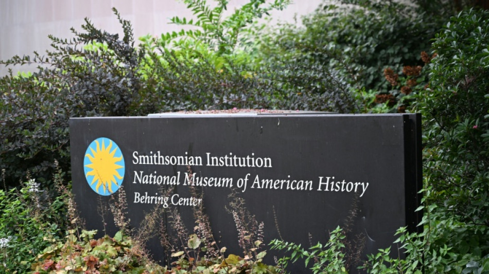  Trump pede investigação de museus americanos 