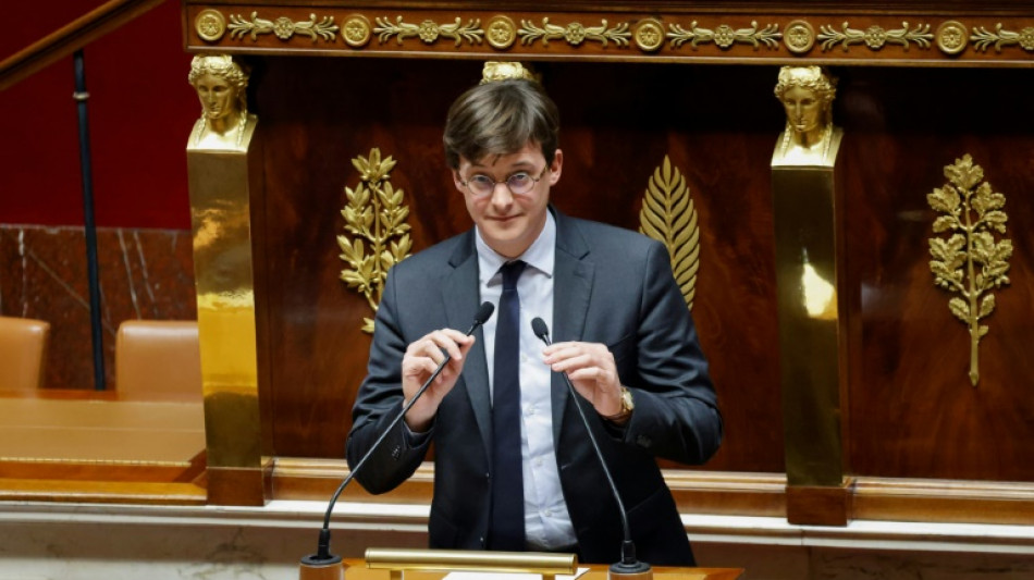 Immigration: r&eacute;union &agrave; l'Elys&eacute;e, crise ouverte au gouvernement et dans la majorit&eacute;, le Parlement va voter