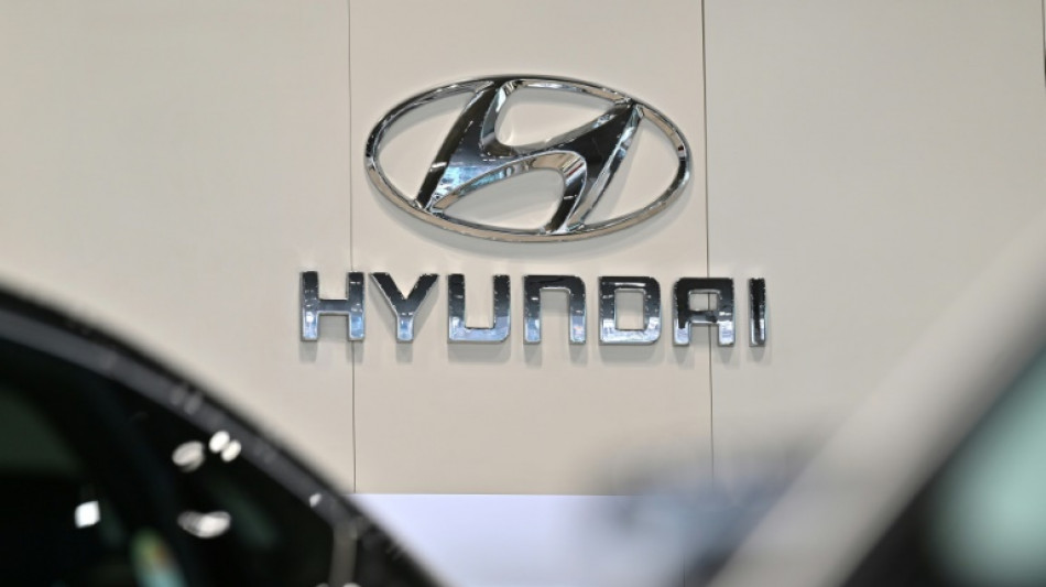  US agents arrest 475 in raid on Hyundai-LG plant 