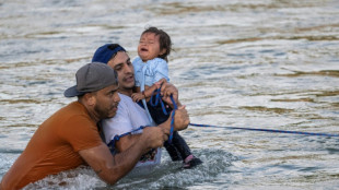 Rescates, tensi&oacute;n e incertidumbre, un d&iacute;a en la frontera de EEUU