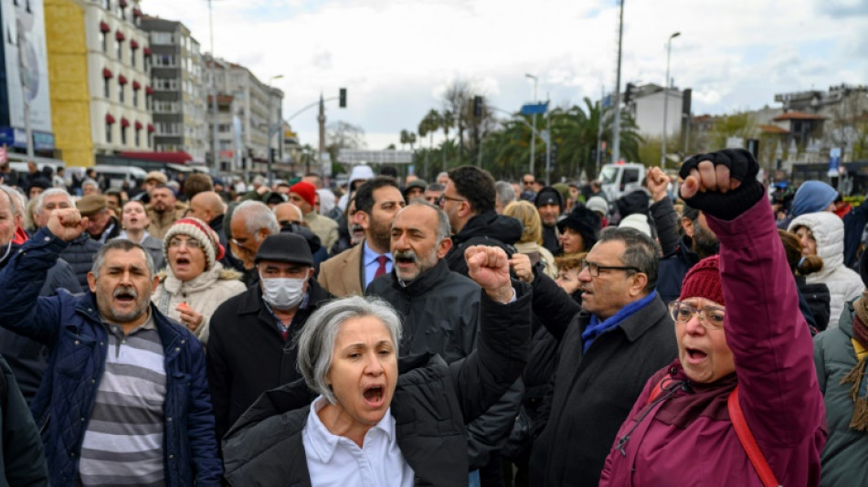 "On est en dictature": des Turcs en col&egrave;re apr&egrave;s l'arrestation du maire d'Istanbul