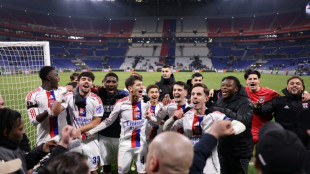 Ligue Europa : Lyon termine en beaut&eacute; contre le PAOK avec sa classe biberon