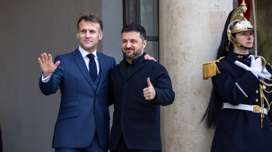 Zelensky, 'non siamo soli, gli amici sono al nostro fianco'