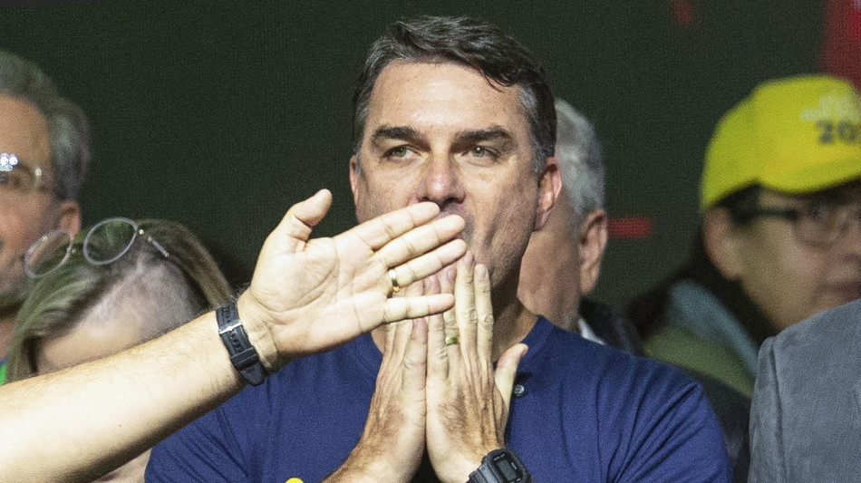  Brasile, Flavio Bolsonaro indosser&agrave; sempre un giubbotto antiproiettile 