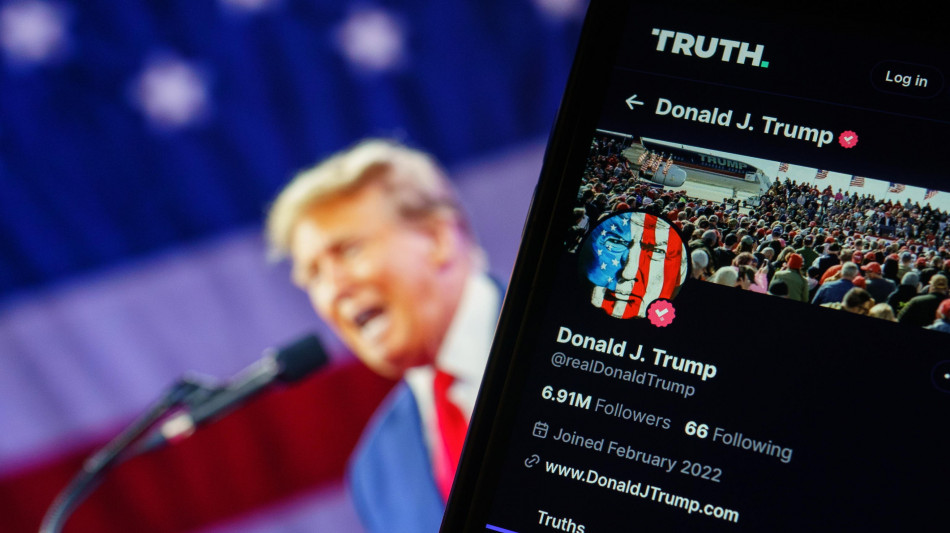 Arriva 'Trump Mobile', produrrà cellulari negli Usa
