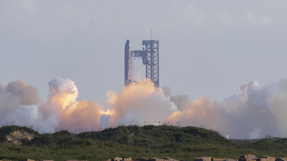 Rinviato il test in volo della nuova Starship di Musk