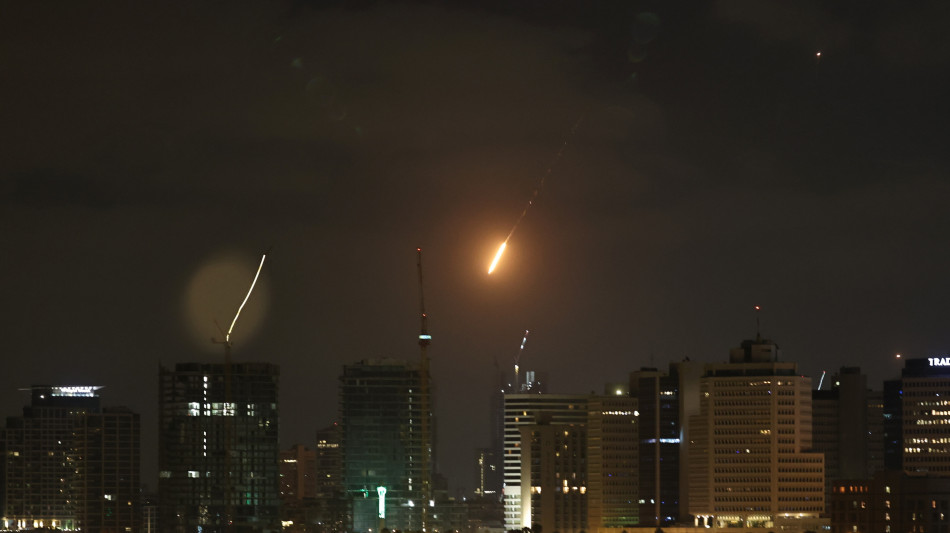  Attacco Iran, gravi distruzioni in centro e nord di Israele 