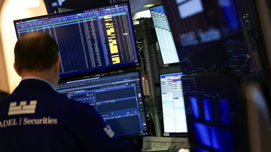  Wall Street sans direction claire, guette une avanc&eacute;e diplomatique sur le Moyen-Orient 