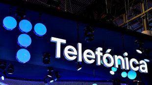 Telefonica confirma sus objetivos pese a la ca&iacute;da de beneficios en el tercer trimestre