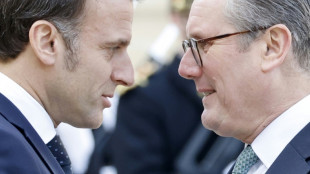 L&iacute;deres europeus mostram fr&aacute;gil mensagem de unidade ap&oacute;s reuni&atilde;o de crise para discutir 'nova fase' com Trump