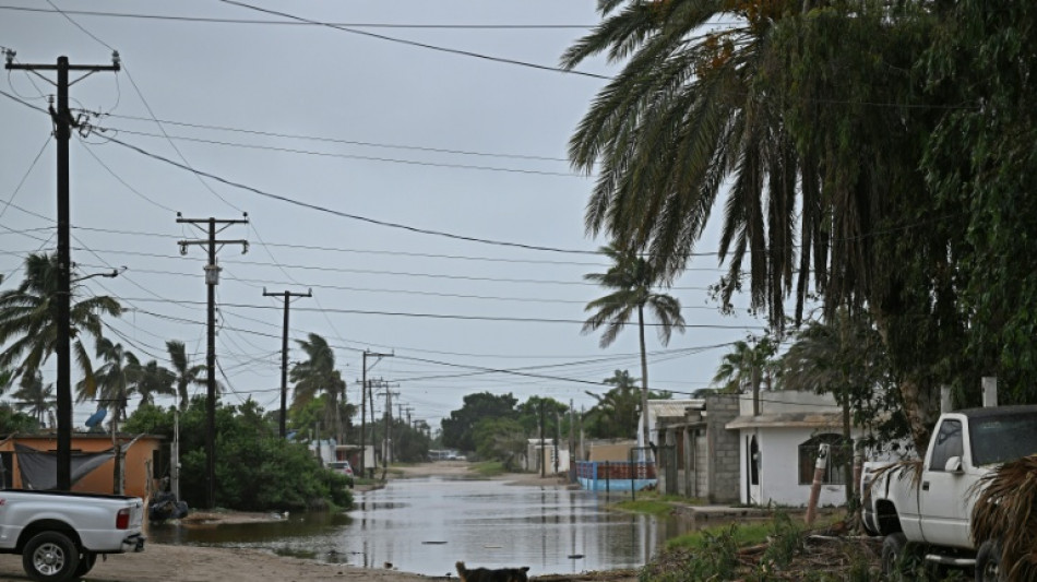  Little damage as Hurricane Polo sweeps over Mexico's Pacific coast 