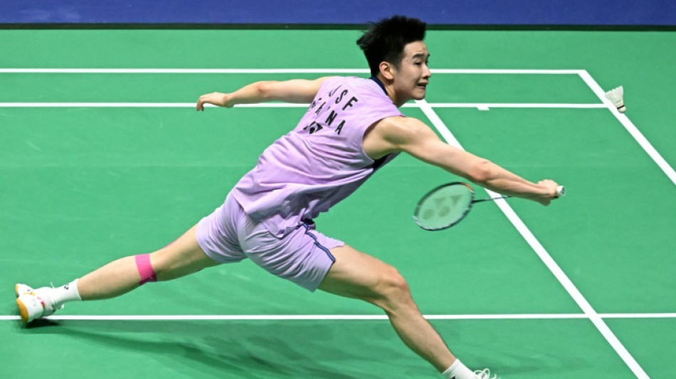  Badminton star Li leads all-China sweep at Hong Kong Open 
