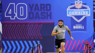 Jogador do Dallas Cowboys, da NFL, morre em aparente caso de suic&iacute;dio