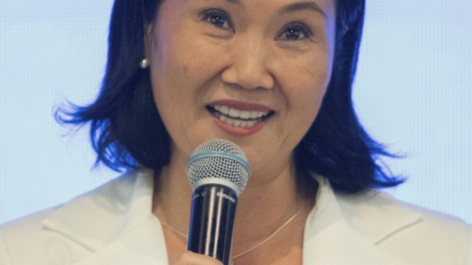  Elei&ccedil;&otilde;es no Peru caminham para 2&ordm; turno; Keiko Fujimori celebra vit&oacute;ria sobre 'inimigo' de esquerda 