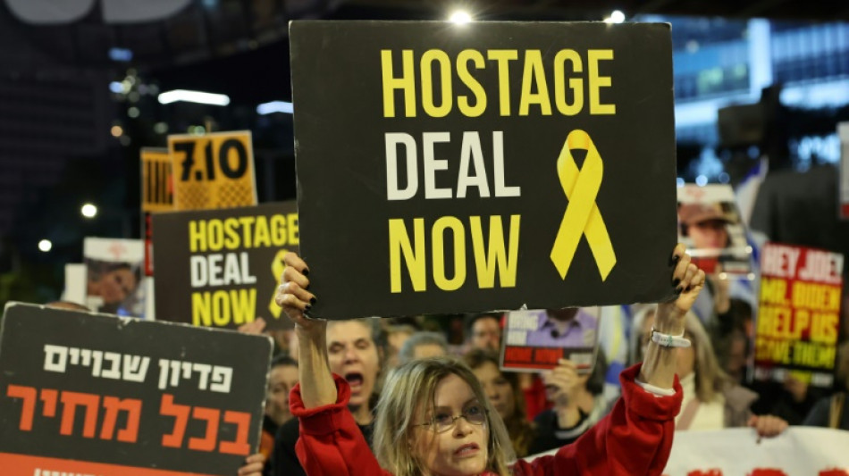 Milhares de manifestantes em Israel pedem destitui&ccedil;&atilde;o de Netanyahu e retorno dos ref&eacute;ns