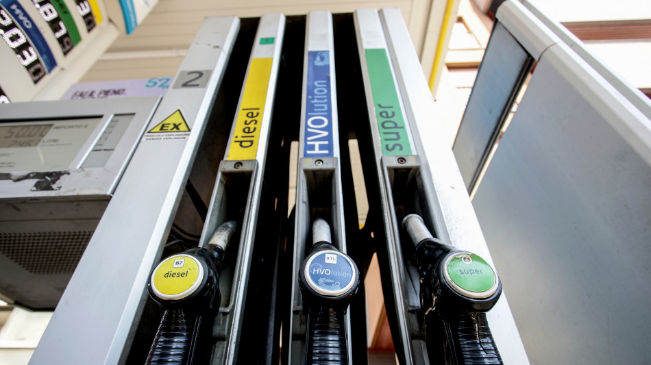  Prezzo petrolio in calo, Wti scambiato a 73,46 dollari 
