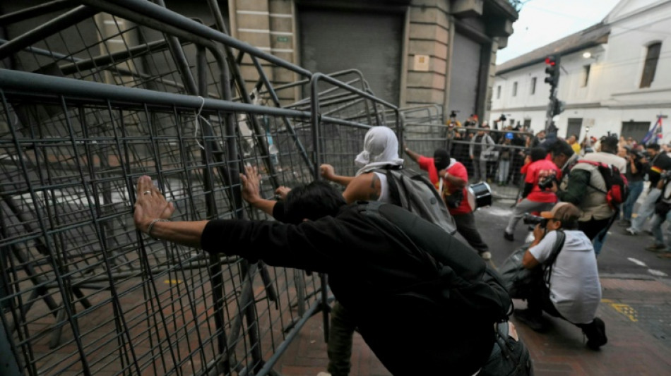  El gobierno de Ecuador enfrenta una protesta contra la reforma laboral 