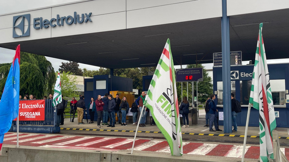 Electrolux: sindacati, il 25 maggio sciopero di gruppo con presidio al Ministero
