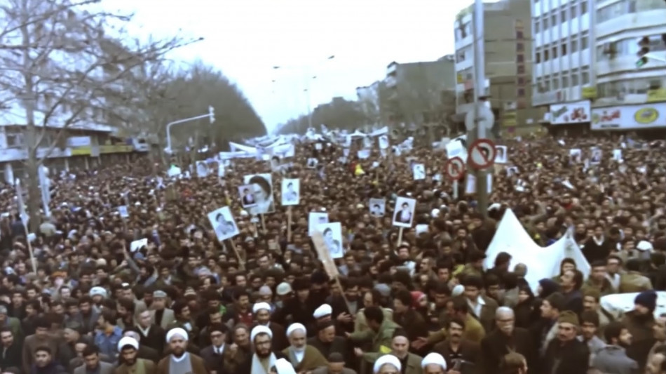  Iraniani uccisi da regime o da bombe nessuna differenza 