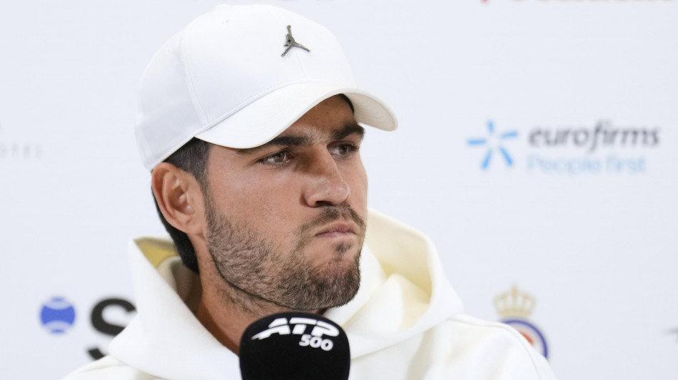  Tennis: Alcaraz in recupero, posta video in cui si allena con la racchetta 