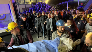 Al menos 28 muertos y decenas de atrapados en explosi&oacute;n en mina de carb&oacute;n en Turqu&iacute;a