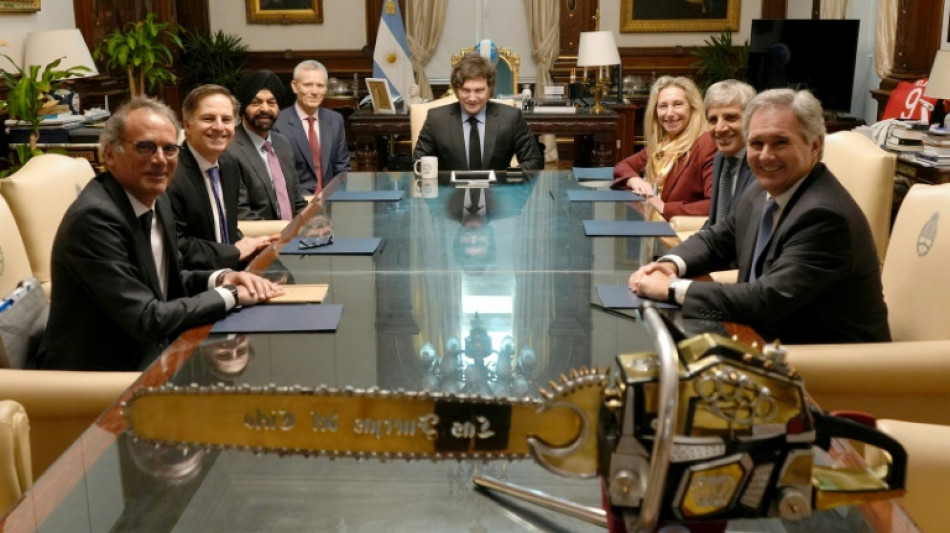 Milei viaja aos EUA para poss&iacute;vel encontro com Trump enquanto negocia com FMI