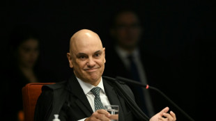 Sancionado pelos EUA, Moraes diz que vai ignorar 'press&otilde;es' em julgamento de Bolsonaro