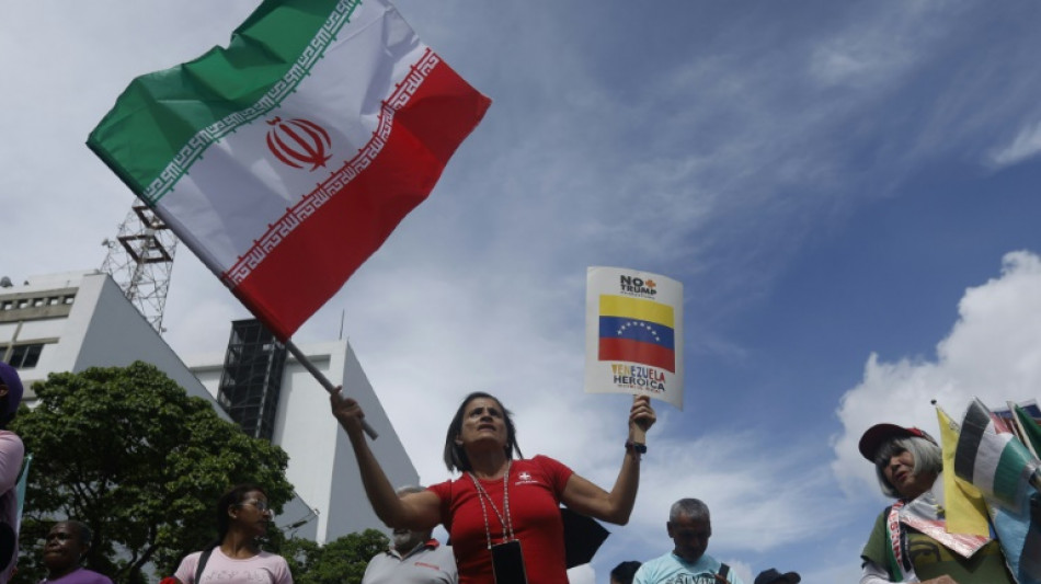 Venezuela "levanta la bandera de la paz", dice Maduro tras marchas de apoyo a Irán