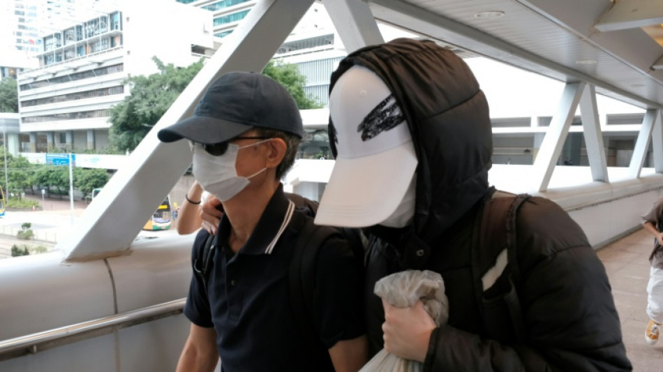  Hong Kong sentencia a ocho meses de c&aacute;rcel al padre de activista prodemocracia pr&oacute;fuga 
