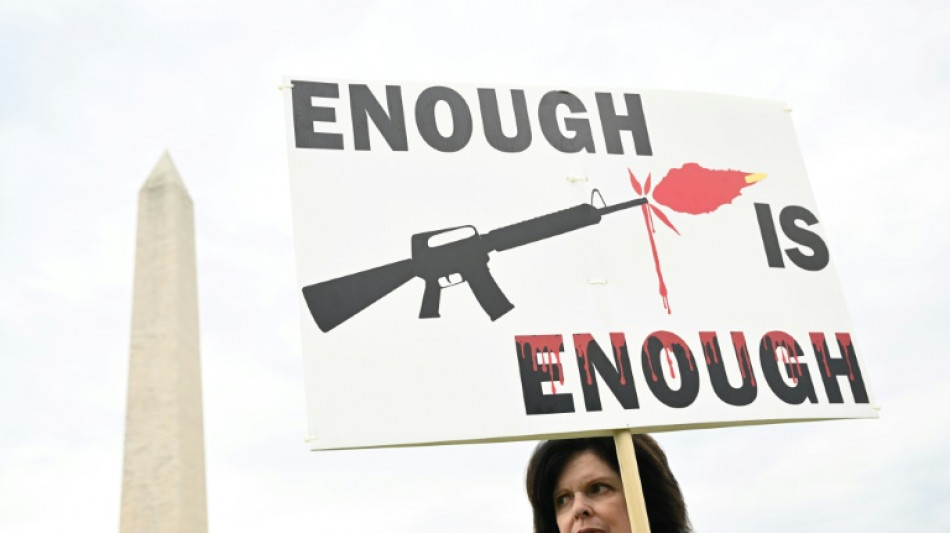 Miles de manifestantes en EEUU reclaman acci&oacute;n contra las armas de fuego