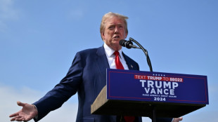 Harris appelle Trump, qui l'accuse d'inciter &agrave; la violence contre lui