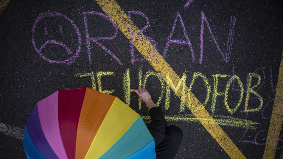  Ungheria adotta prima legge che elimina disposizioni anti-Lgbt+ di Orb&aacute;n 