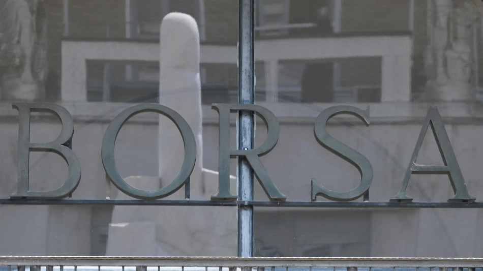 Borsa: Milano pesa (-2,5%), crollano Tenaris, Saipem e Unicredit