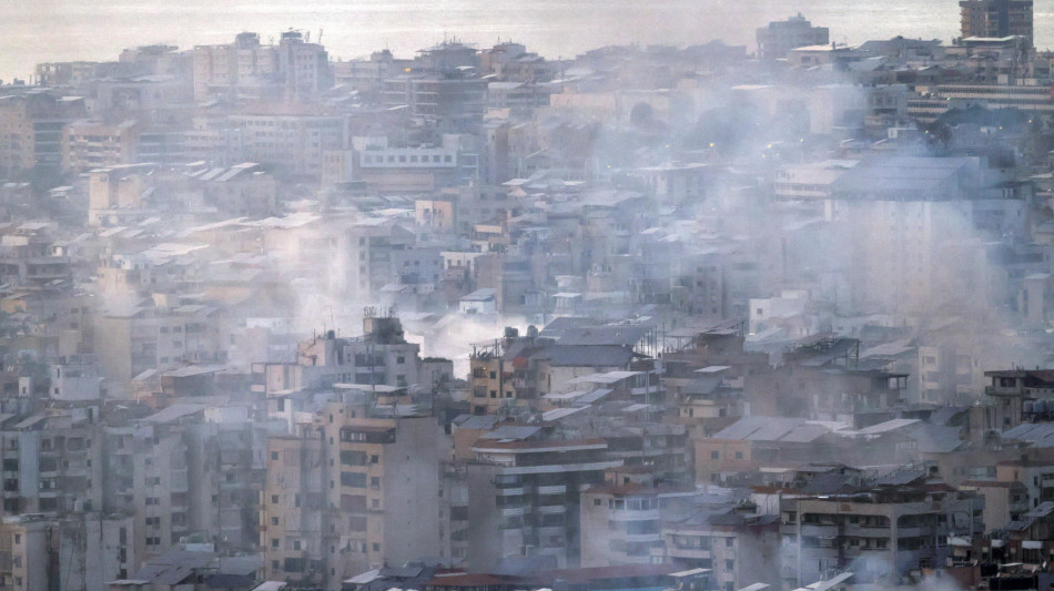Libano, 4 morti e 10 feriti in un raid israeliano su un hotel del centro di Beirut