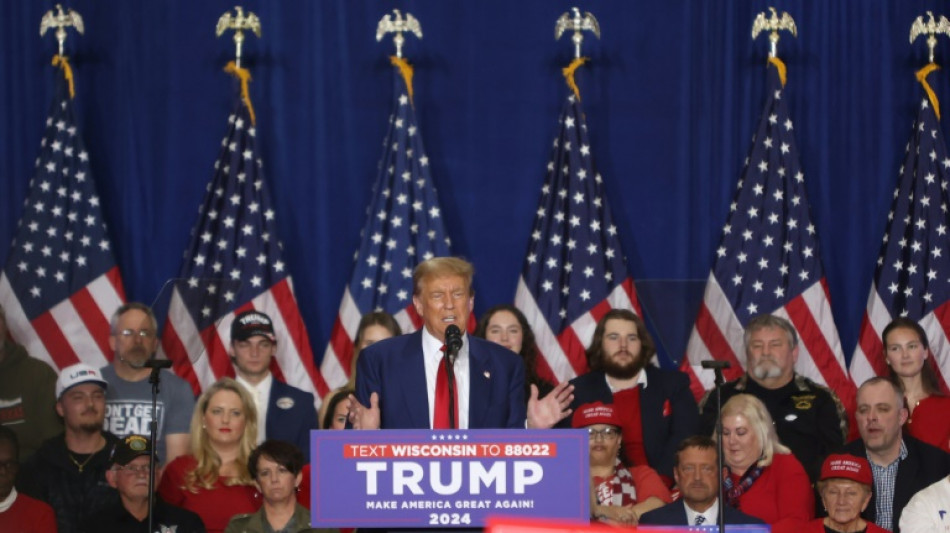 Trump souffle ses 78 bougies, avec aussi des interrogations sur son &acirc;ge