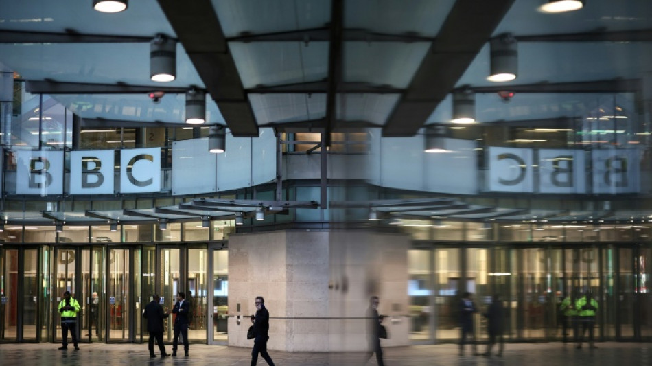 Son DG démissionnaire appelle la BBC à "se battre" pour défendre son journalisme