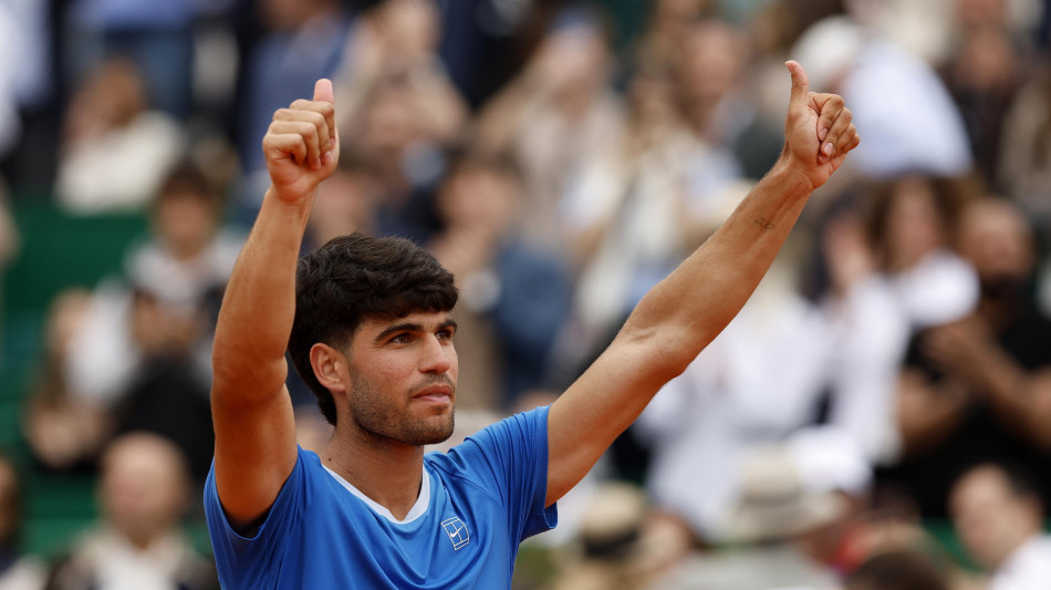  Montecarlo: Alcaraz supera Vacherot e raggiunge Sinner in finale 