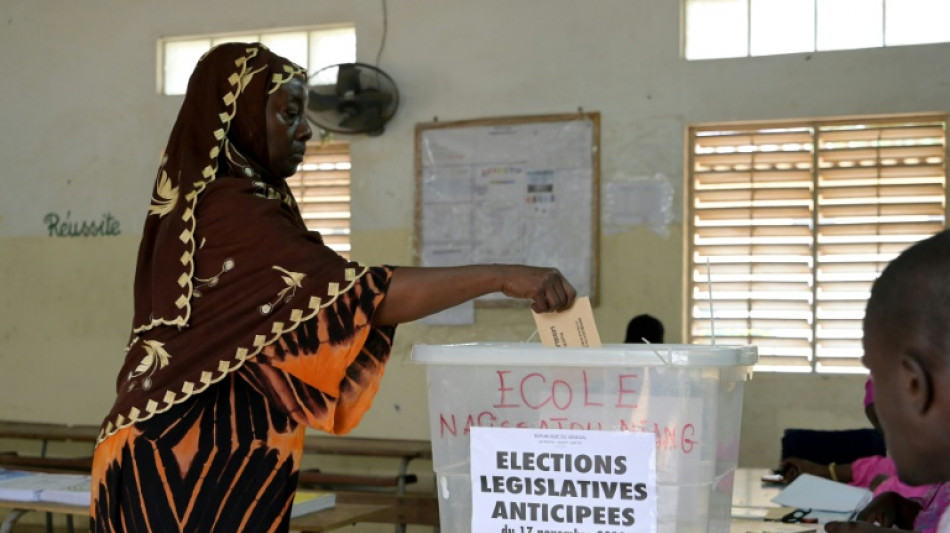 Les S&eacute;n&eacute;galais &eacute;lisent leurs d&eacute;put&eacute;s, le pouvoir en qu&ecirc;te d'une large majorit&eacute;