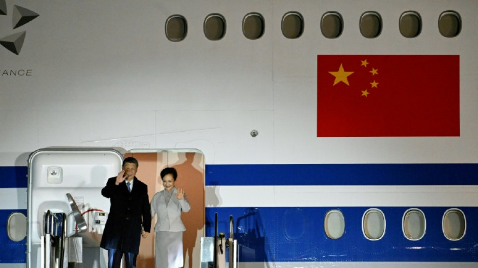 Xi Jinping en Hongrie pour c&eacute;l&eacute;brer une "croisi&egrave;re dor&eacute;e" des relations avec la Chine