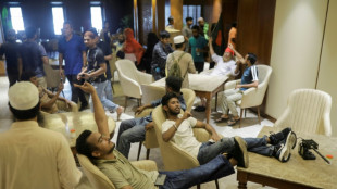 Chaos et c&eacute;l&eacute;brations apr&egrave;s le renversement de la Premi&egrave;re ministre au Bangladesh