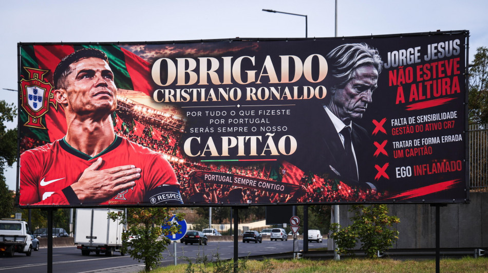  A Lisbona cartelloni per Ronaldo 'obrigado, sarai sempre il nostro capitano' 
