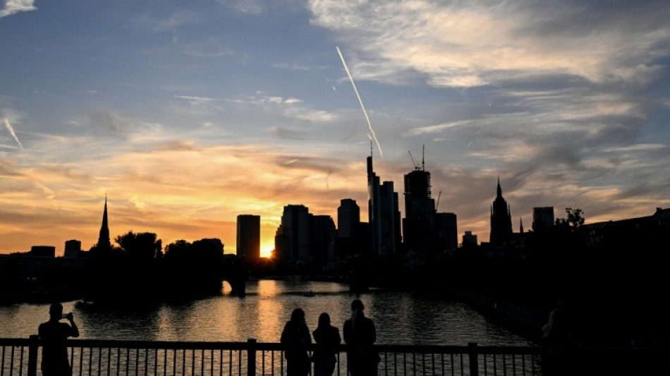  Deutscher Wohlstand unter Druck: Studie sieht gro&szlig;en Reformbedarf 