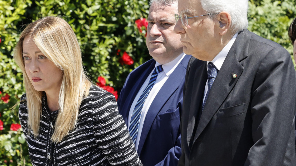 Mattarella e Meloni lasciano l'ospedale Baggiovara di Modena